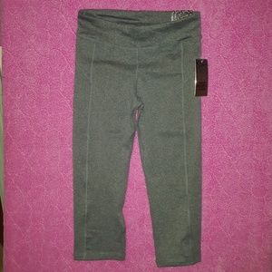 Stretch capri workout pants